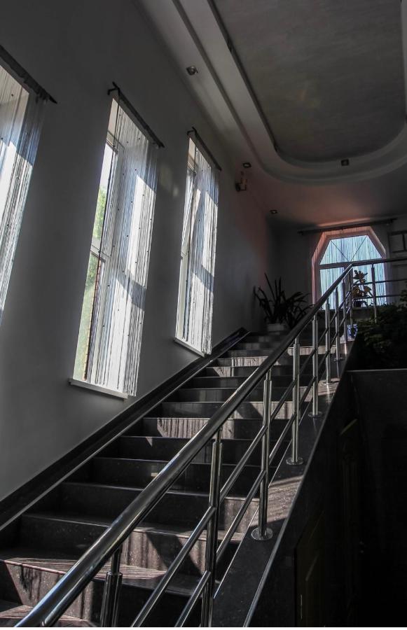 Гостинний Маєток Hotel Myla Exterior foto