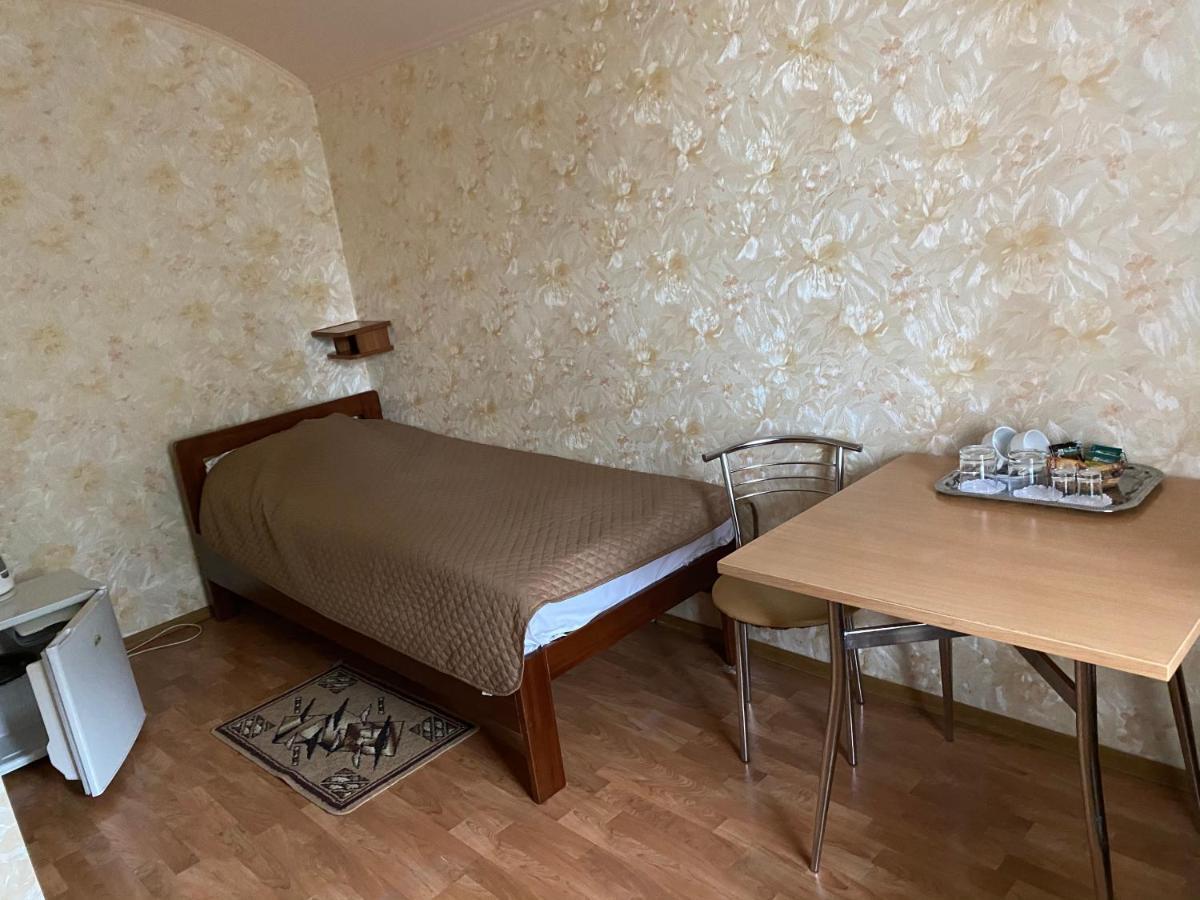 Гостинний Маєток Hotel Myla Exterior foto